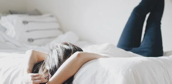 Mahir bicara dalam bahasa inggris jika rutin melakukan monolog sebelum tidur
